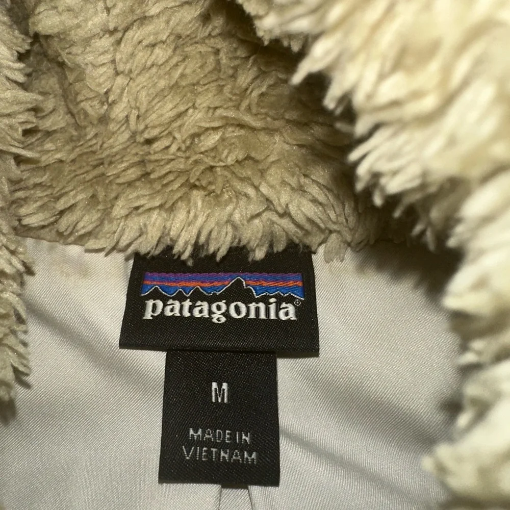 Patagonia Los Gatos Vest - Tan - Picture 3 of 4